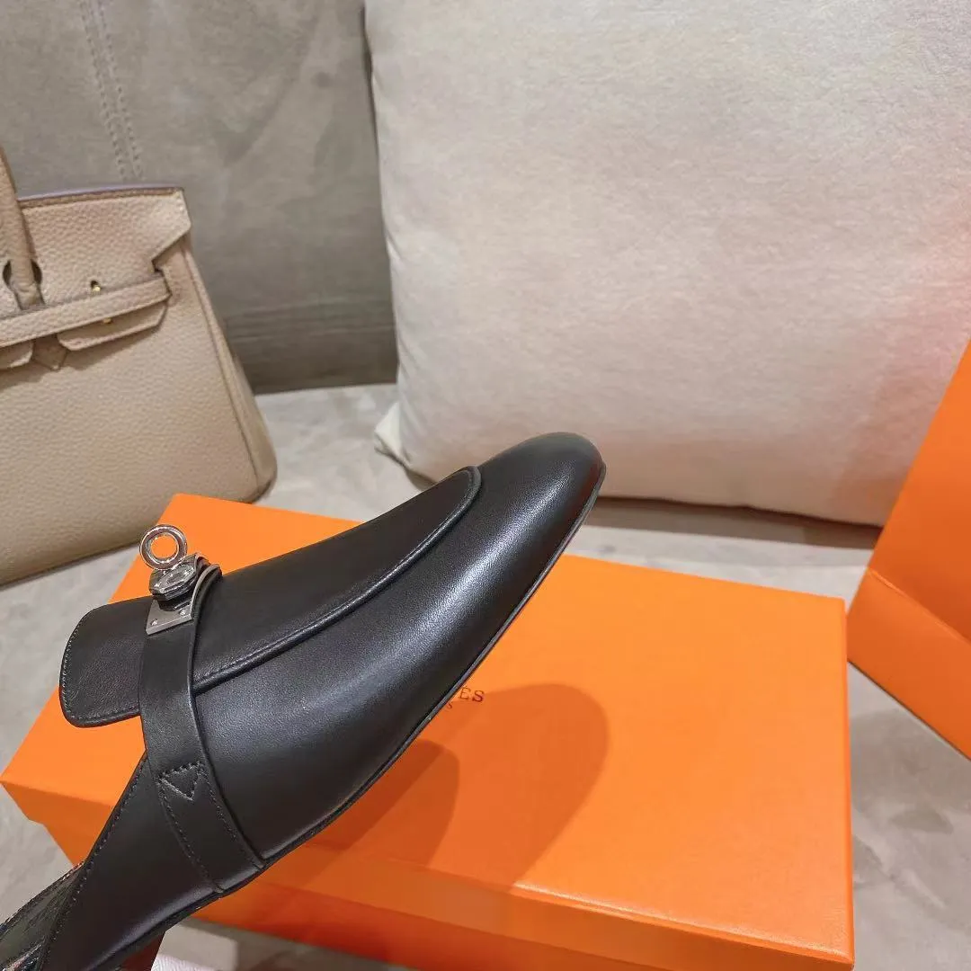 👟👟Ex-factory price 440👟👟Hermes/Hermes new kelly buckle sandal mule shoes for women flat toe lazy shoes and half slippers😄😄😄 Fabric: calfskin lining: sheepskin lining/3D floral cloth🌸🌸🌸 Code number: 35 36 37 38 39 40 41 Color: Black White Brown Outsole: Anti-leather pattern rubber outsole
